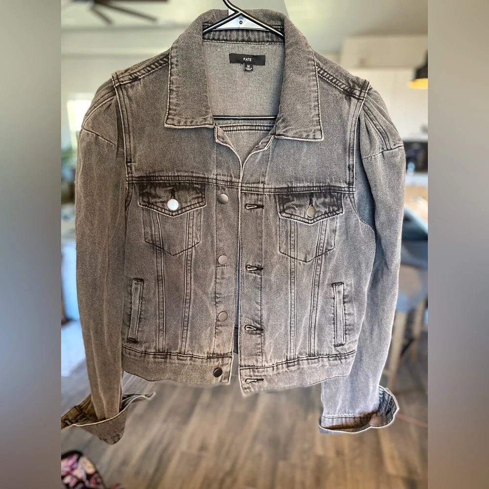 Fate Faded black Jean jacket with puffy shoulders. Size Med - Picture 6 of 9